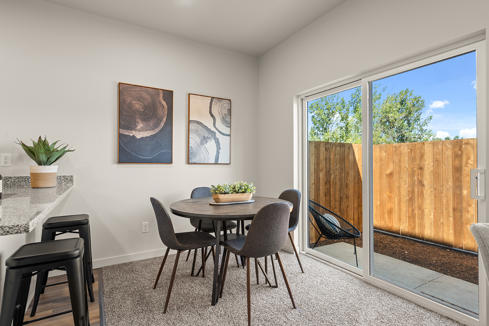 2028 Sunset Dr #9, Medford, OR 97501