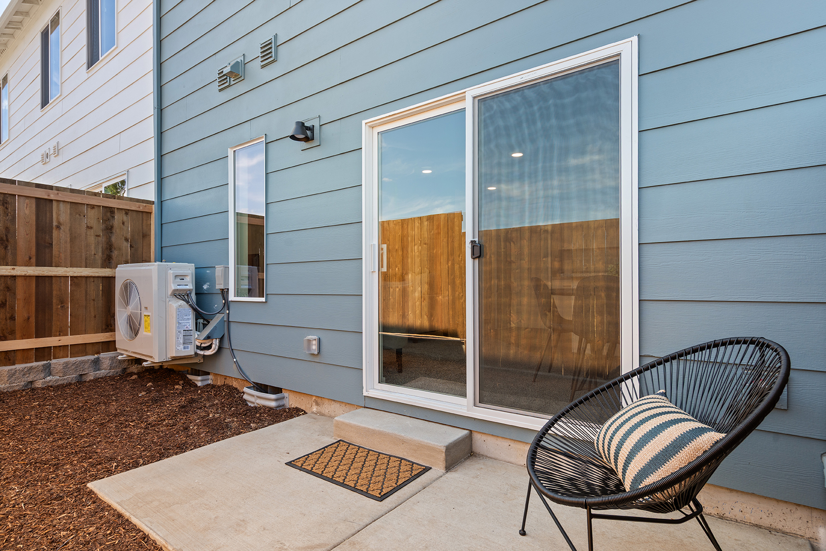 2028 Sunset Dr #9, Medford, OR 97501