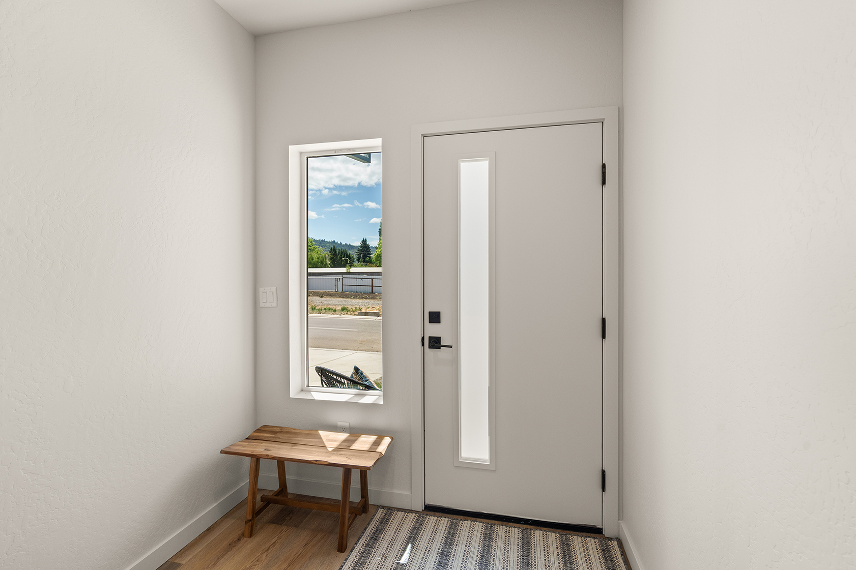 2028 Sunset Dr #9, Medford, OR 97501