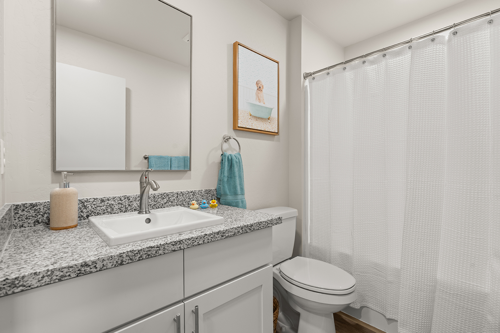 2028 Sunset Dr #9, Medford, OR 97501