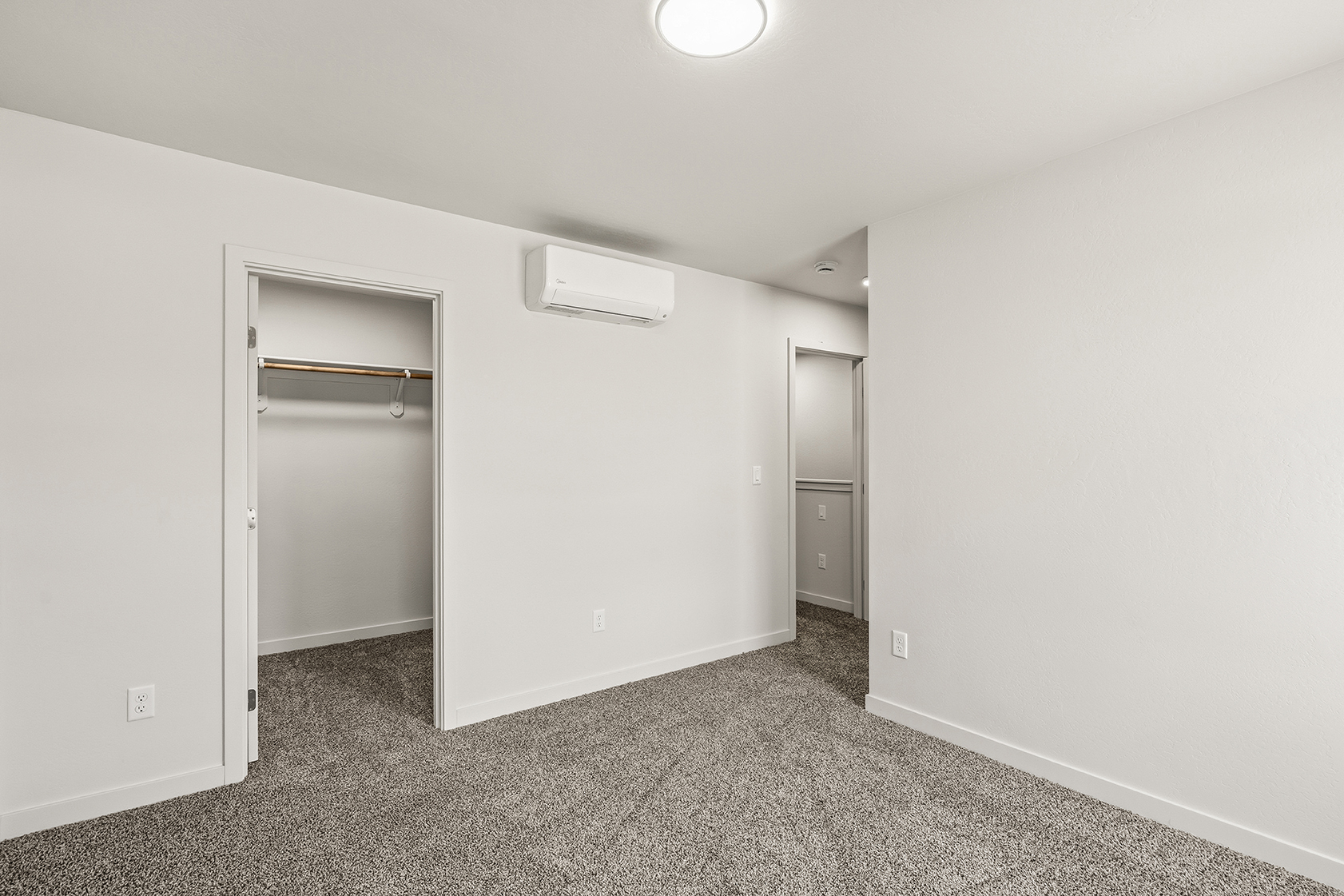 2028 Sunset Dr #4, Medford, OR 97501