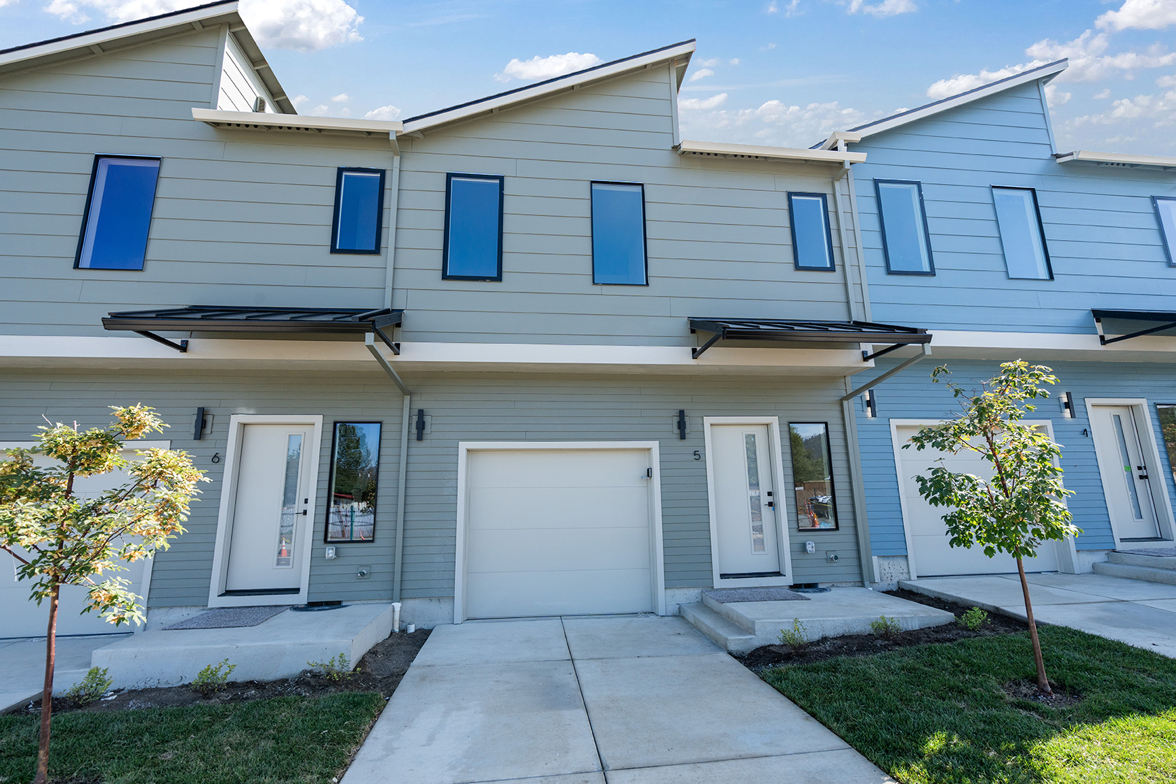 2028 Sunset Dr #6, Medford, OR 97501