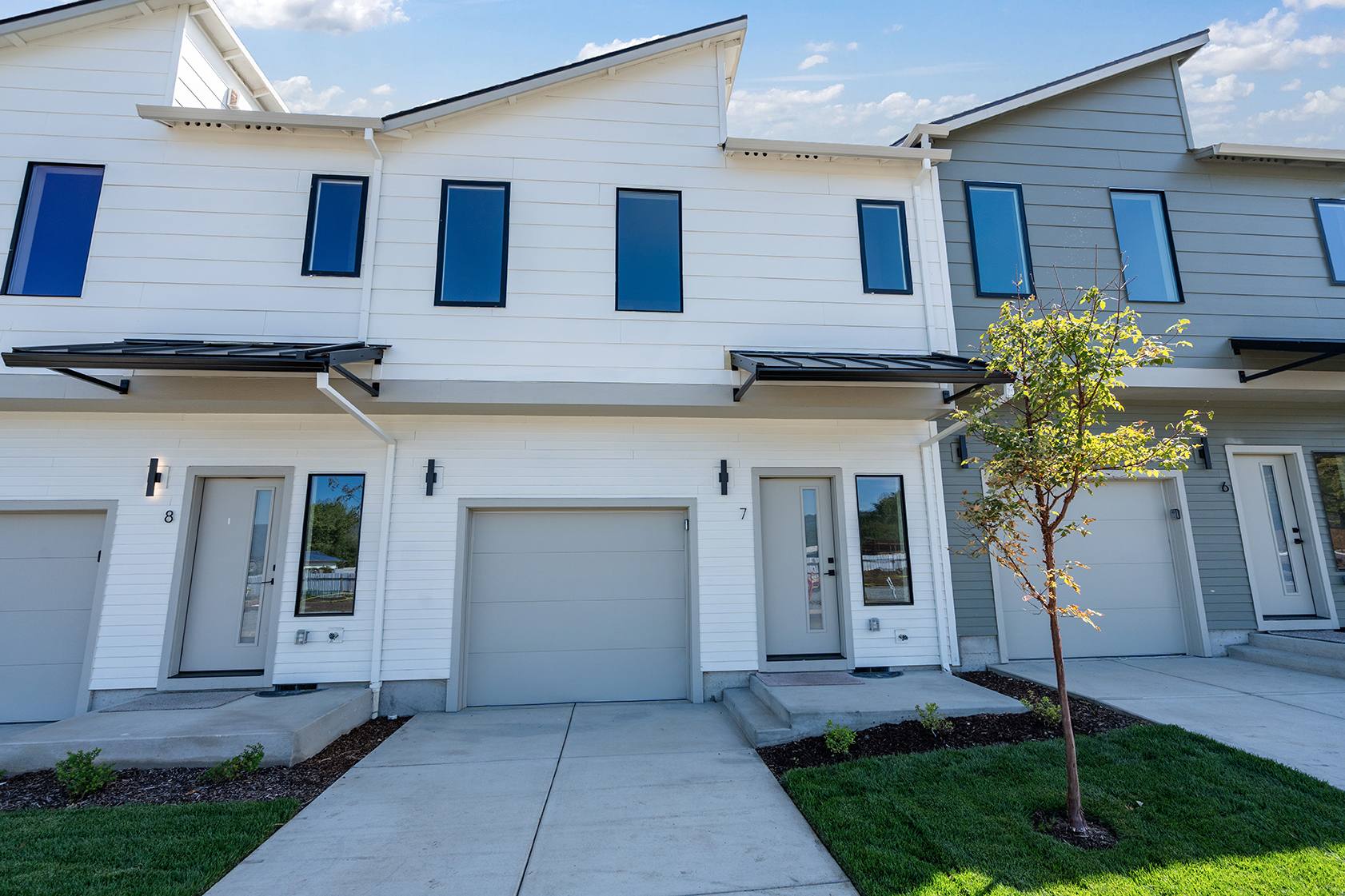 2028 Sunset Dr #7, Medford, OR 97501