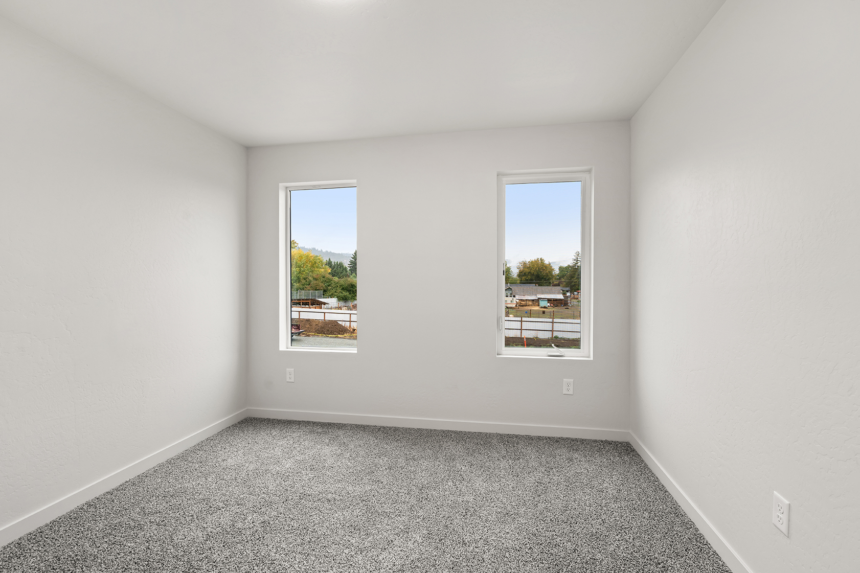 2028 Sunset Dr #7, Medford, OR 97501